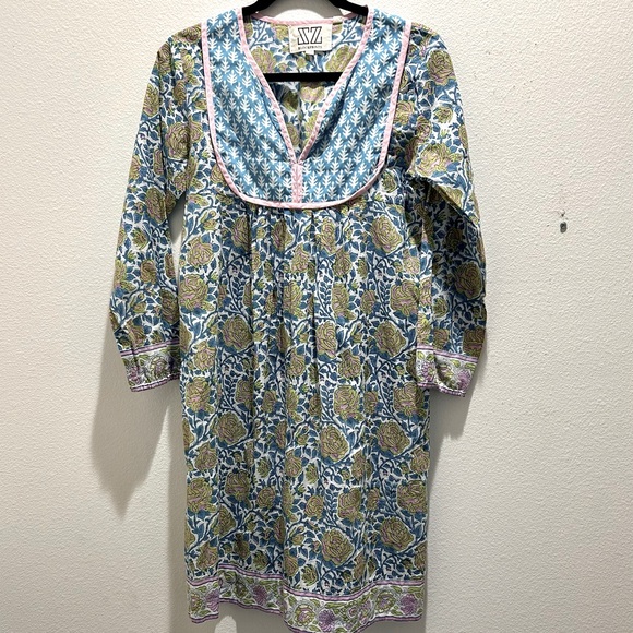 Elegant Floral Long Sleeve Dress in Blue and Green. NWOT - Picture 3 of 6